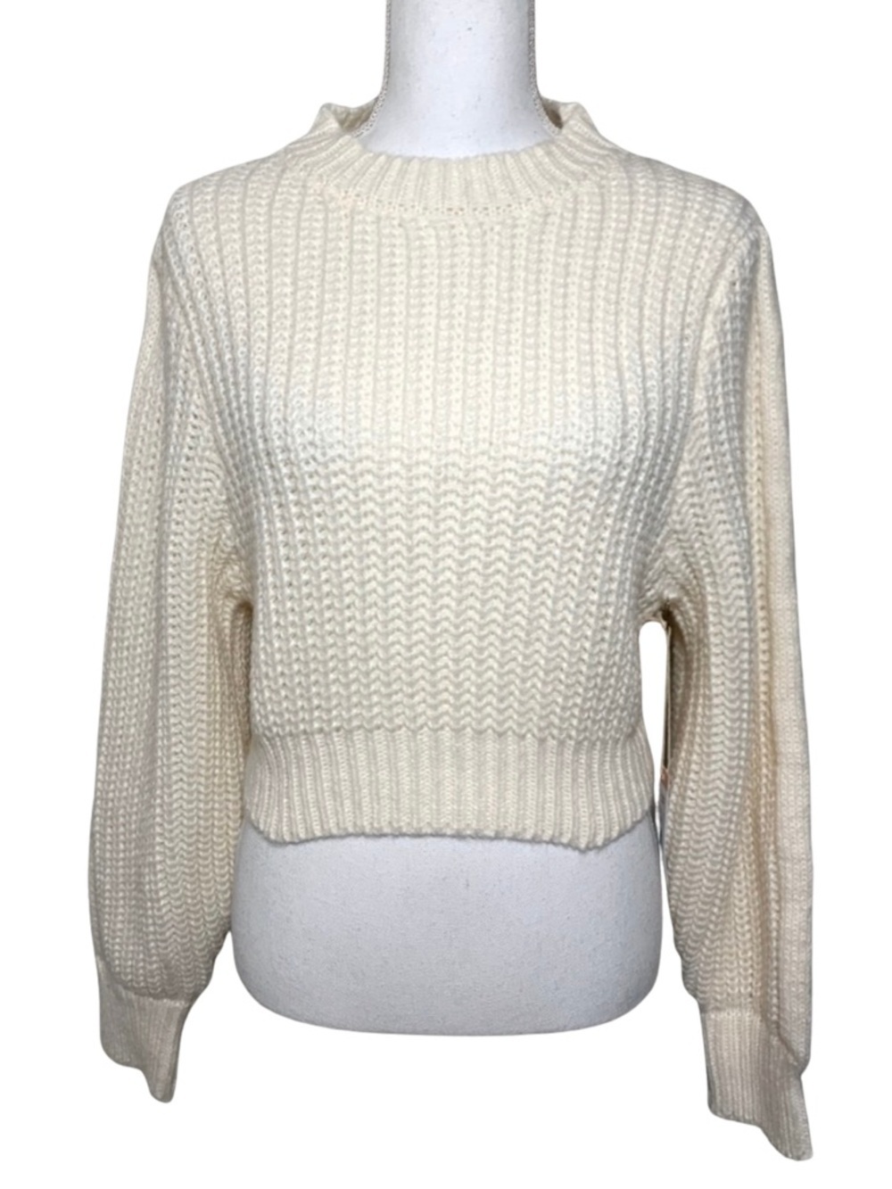 Lucca‎ Women Cropped Knit Sweater Creme Color Size Small